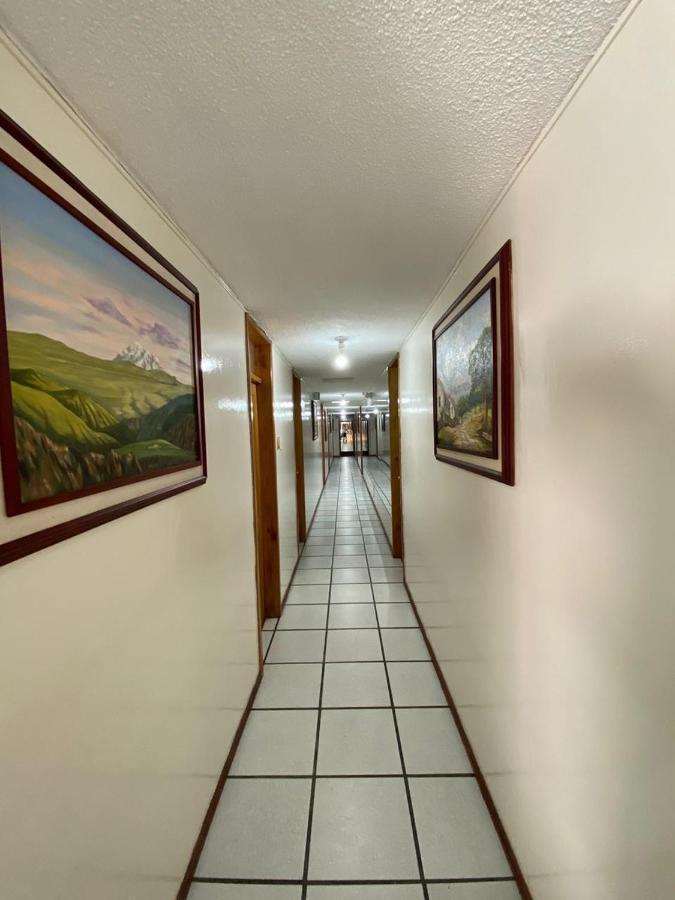 The Bronx Hotel Latacunga Buitenkant foto